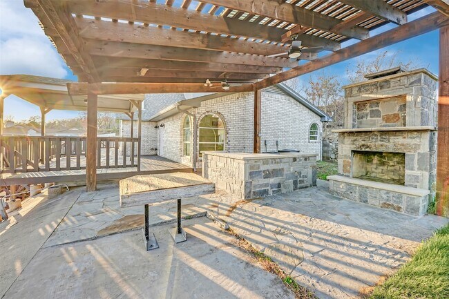 Building Photo - 9568 Houston Hill Rd