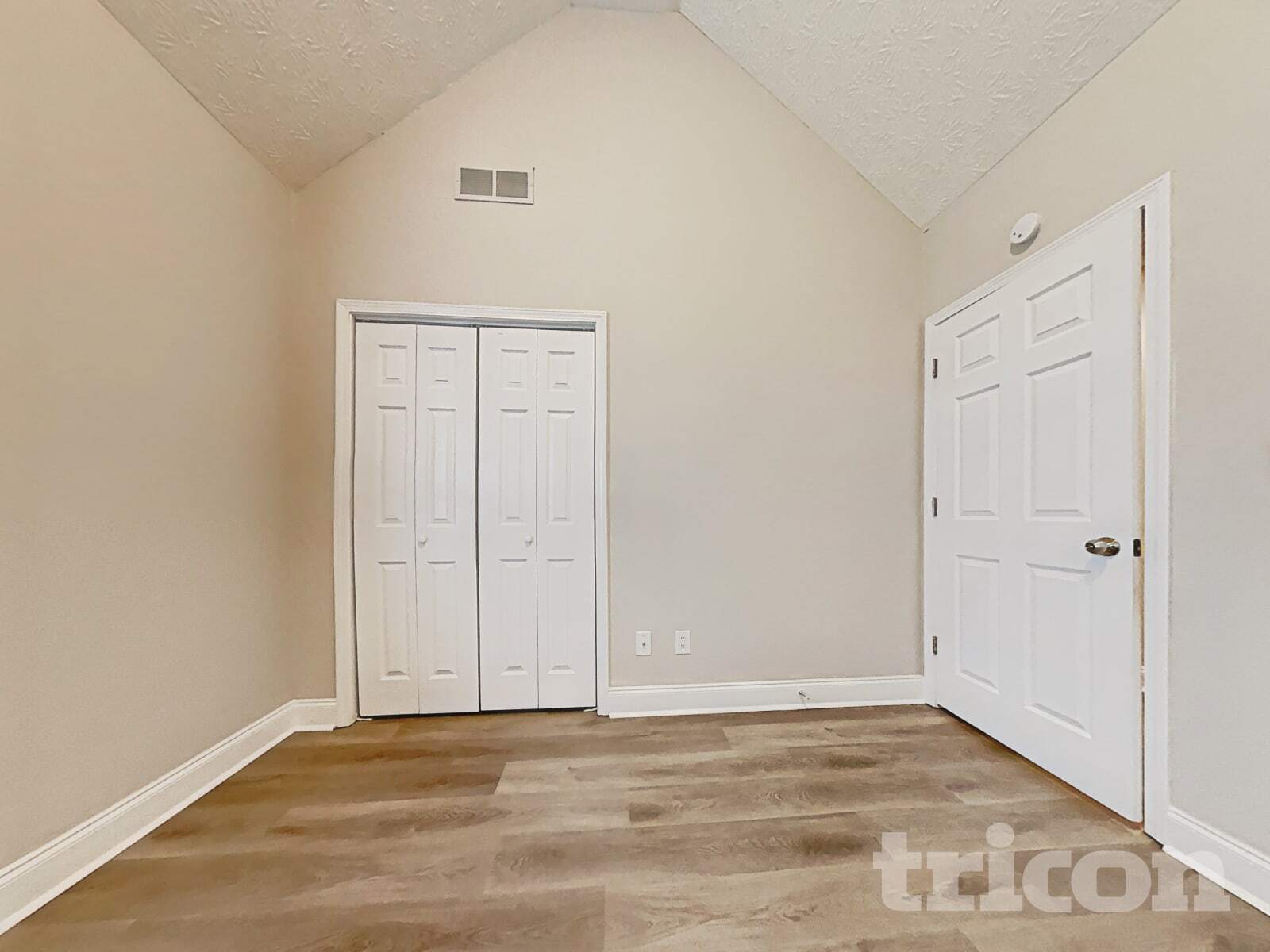 Building Photo - 110 Brooks Cir