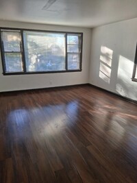 Building Photo - 4900 N 40th St