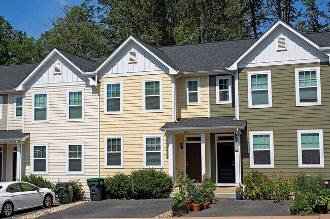 Building Photo - Pet-Friendly Fry's Spring Townhome Near 5t...