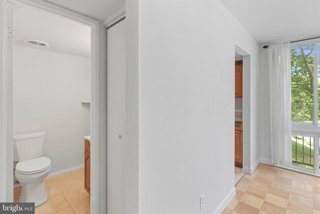 Building Photo - 10650 Green Mountain Cir