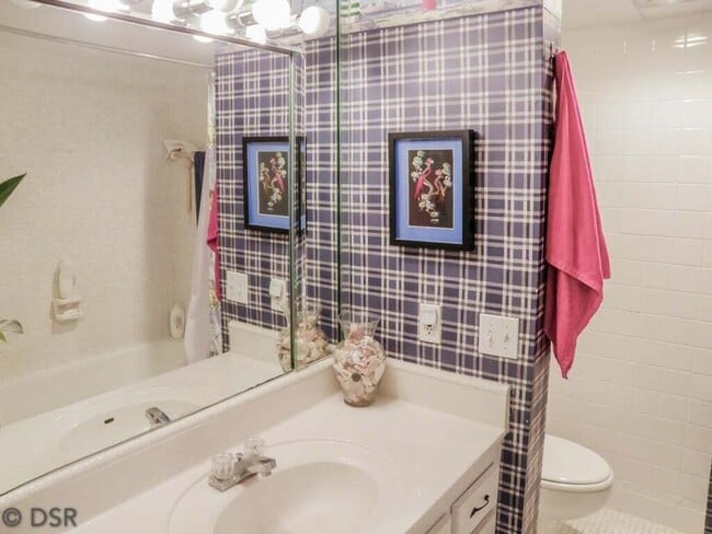 Building Photo - 950 Ponce De Leon Rd