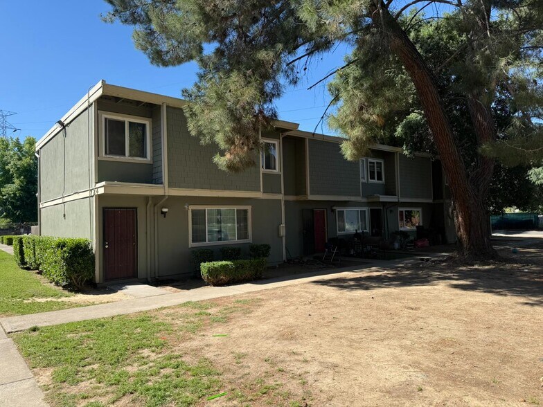 Building Photo - 724 Northfield Dr