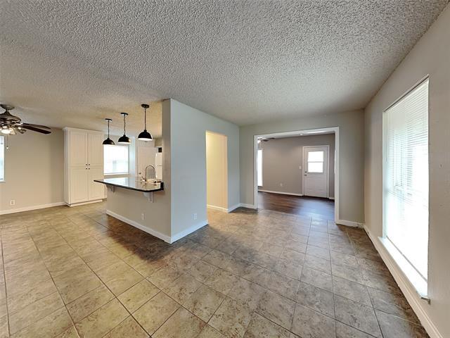 Building Photo - 1101 Johns Dr