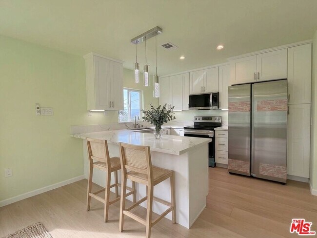 Building Photo - 3131 Jolley Dr