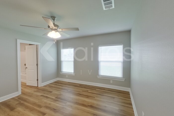 Building Photo - 13772 Willowmore Dr