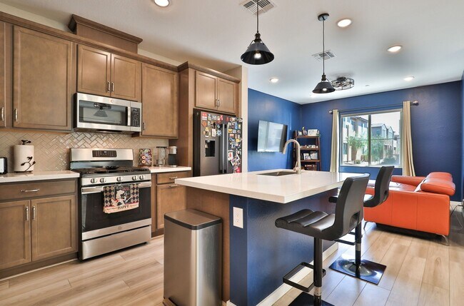 Building Photo - Gilbert Gated Community 3 bed/2.5 bath Con...