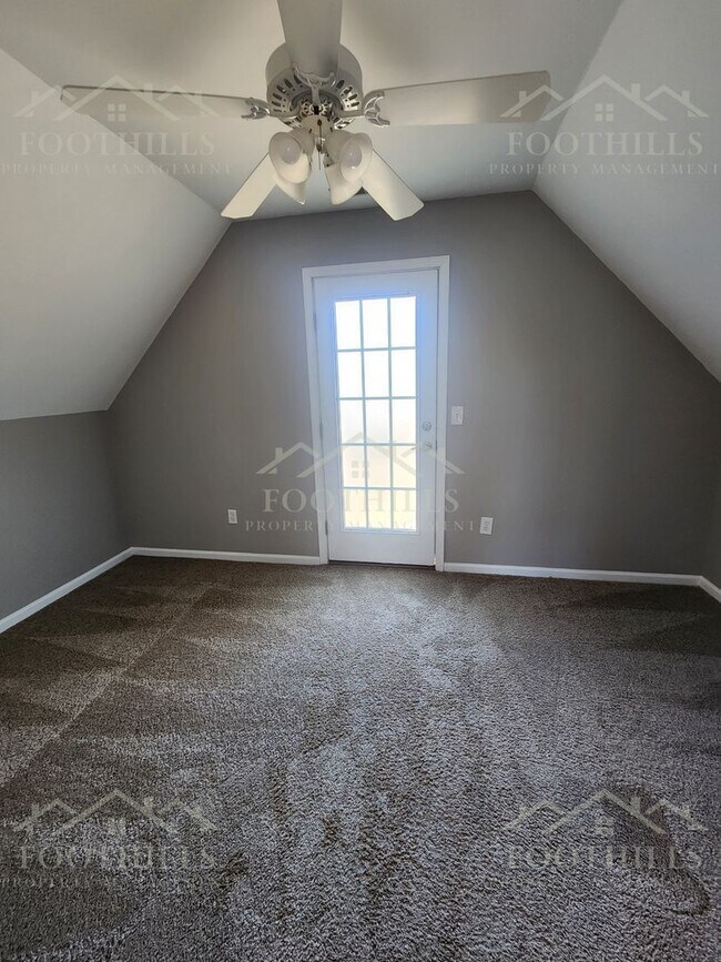 Building Photo - 235 Harbor Dr