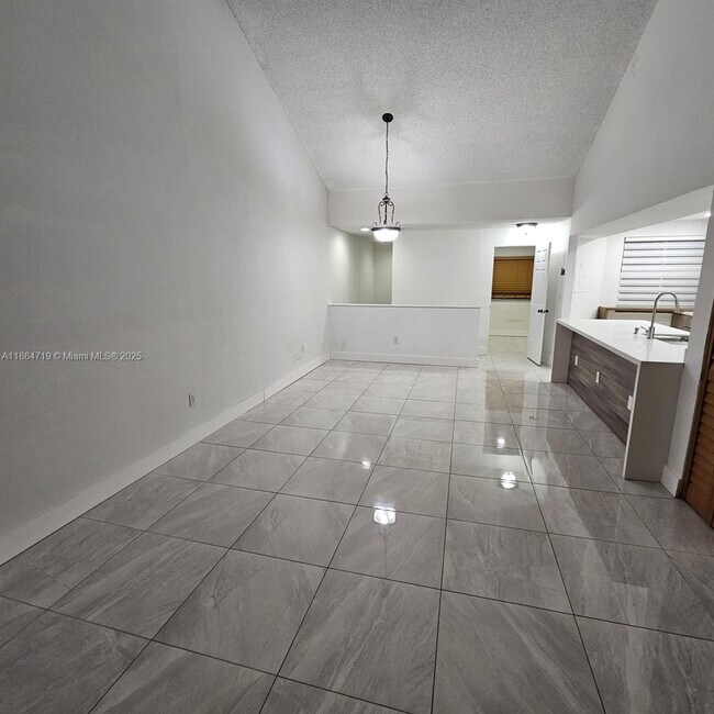 Building Photo - 4651 NW 97th Ct