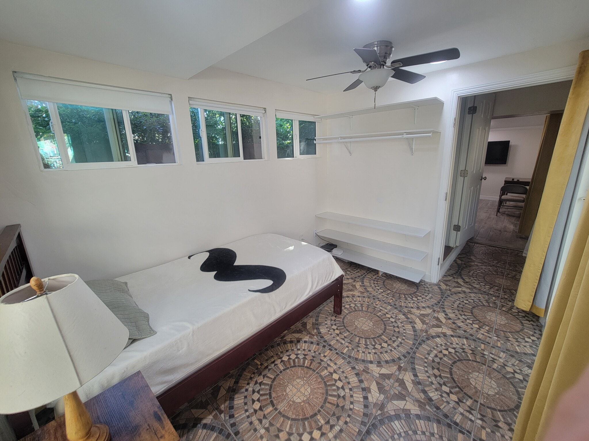 Building Photo - 11001 Darby Ave