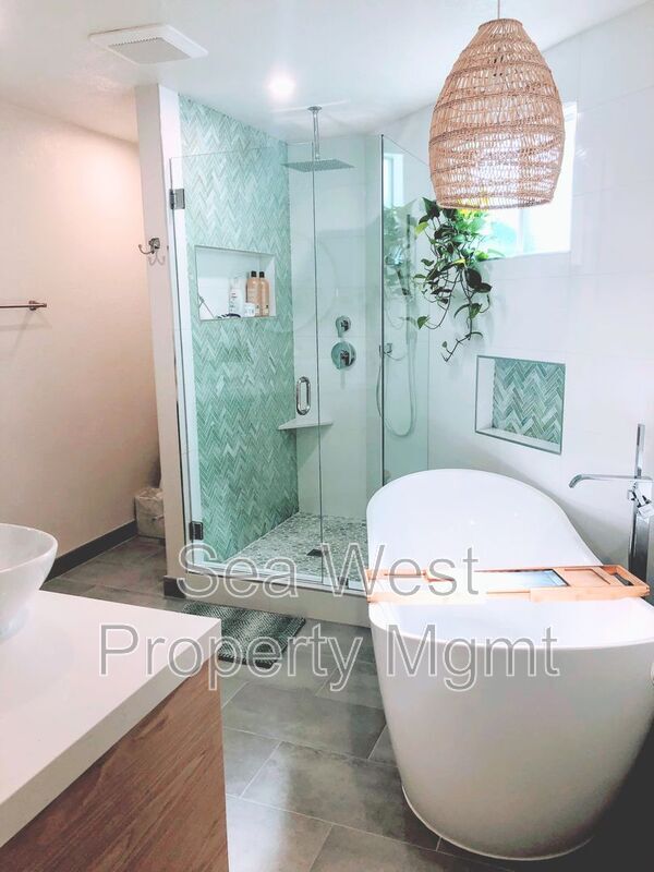 Building Photo - 534 Summer View Cir