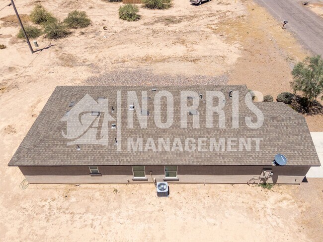 Building Photo - Newer Home in Eloy