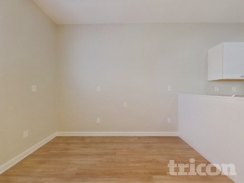 Building Photo - 207 Bolette Ln