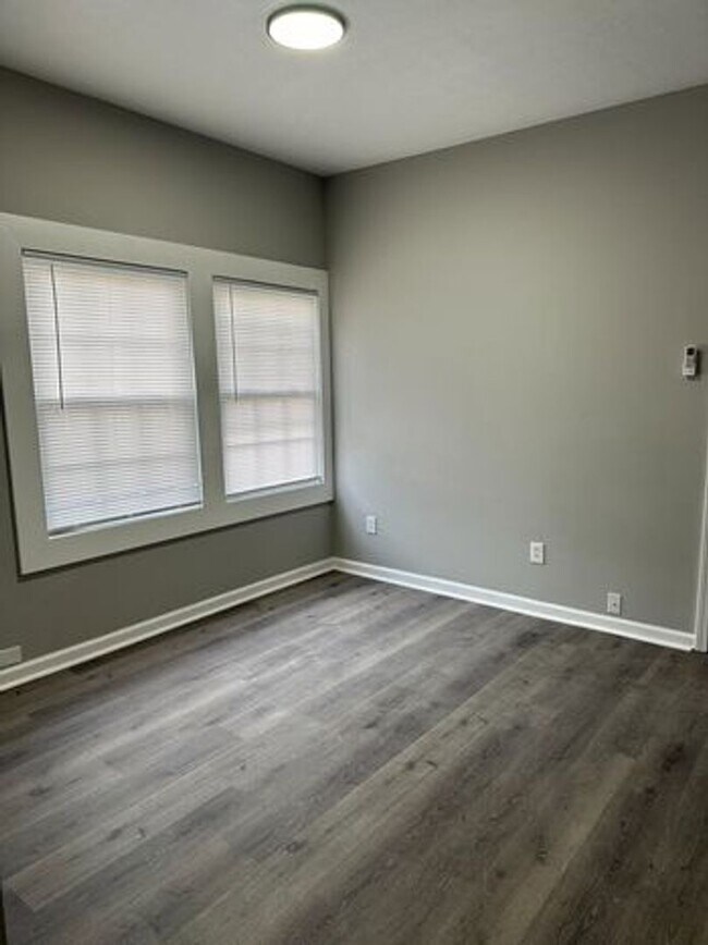 Building Photo - Irvington Living II: Renovated Comfort in a Vibrant Neighborhood