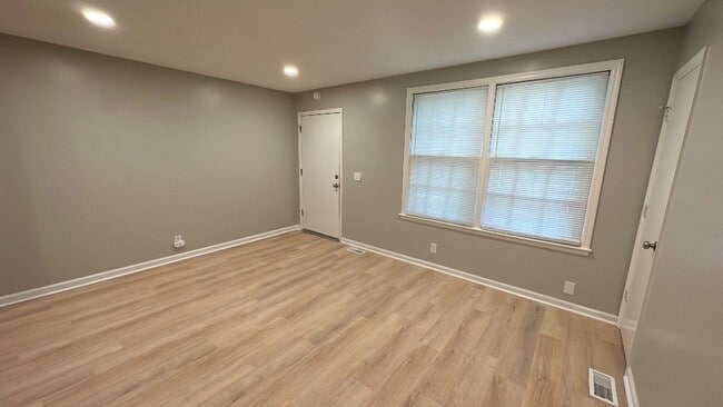 Building Photo - Beautiful, 4 Bedroom, 3 Bath House in Nashville!