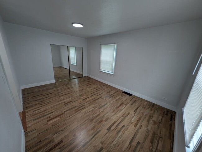 Building Photo - Updated 3 Bedroom Charmer in the Heart of ...