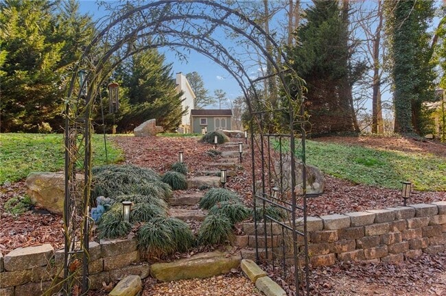 Building Photo - 2238 N River Trail