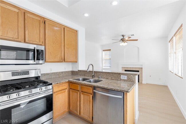 Building Photo - 1444 Country Hollow Dr