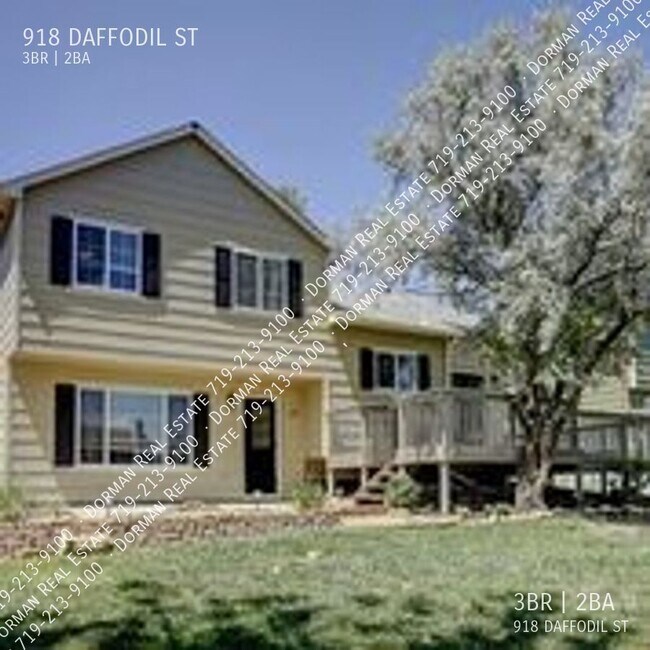 Building Photo - 918 Daffodil St