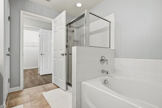 Building Photo - 1326 Stone Manor Dr