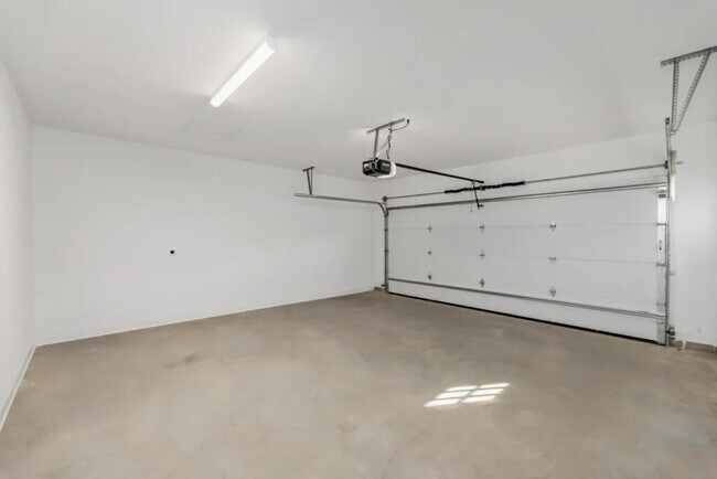 Building Photo - 1840 Sugaree Ln