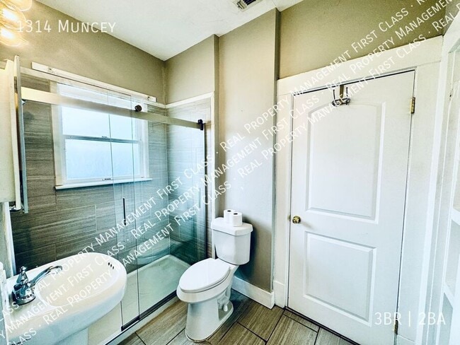 Building Photo - 1314 Muncey-