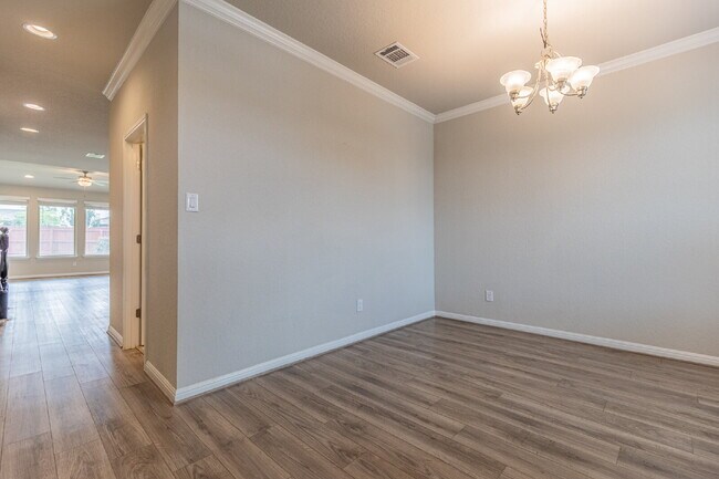 Building Photo - 6631 Gentry Farm