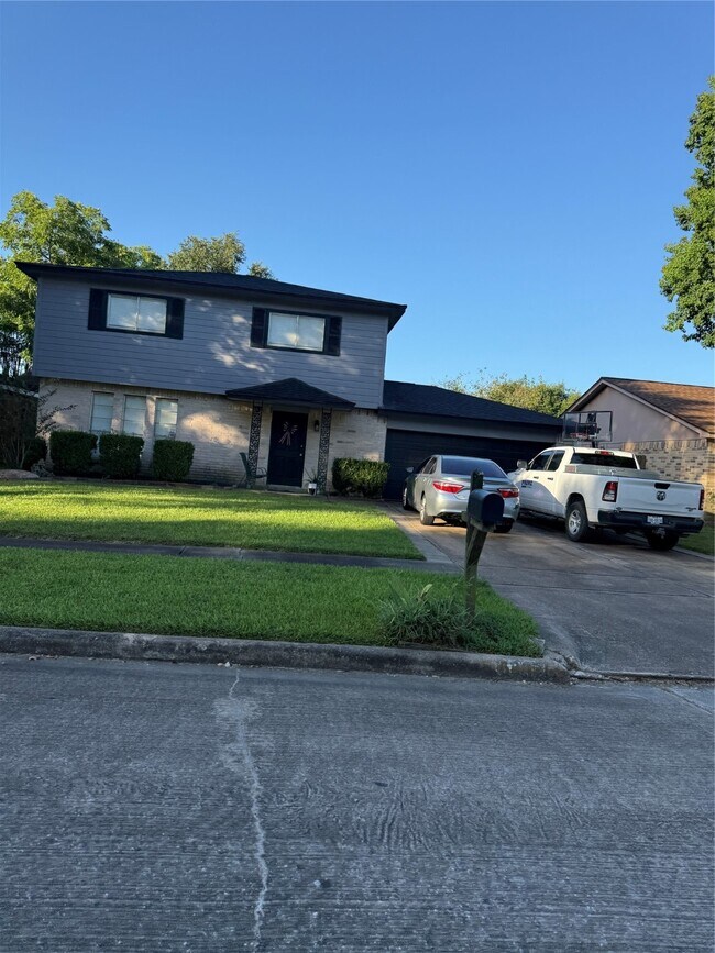 Primary Photo - 6207 Woodvale Dr