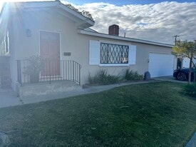 Building Photo - 22409 Evalyn Ave