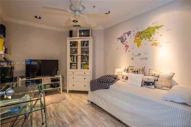 Building Photo - 888 Brickell Key Dr