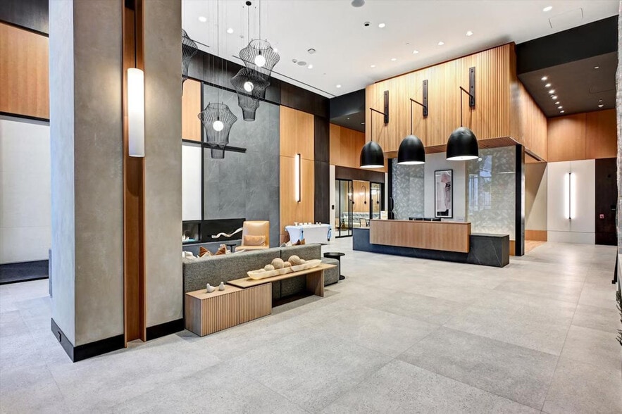 Building Photo - 12000 Inspiration St