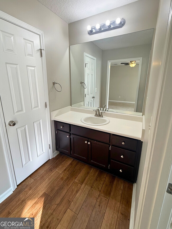 Building Photo - 122 Royal Acres Cir