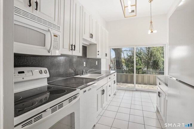 Building Photo - 106 Southport Woods Drive