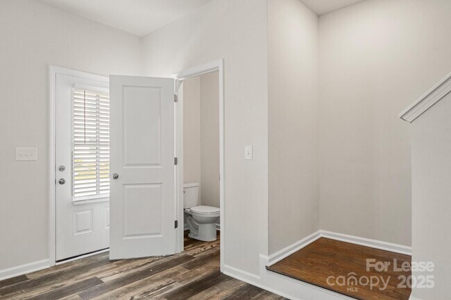 Building Photo - 117 Dogwood Vlg Trl