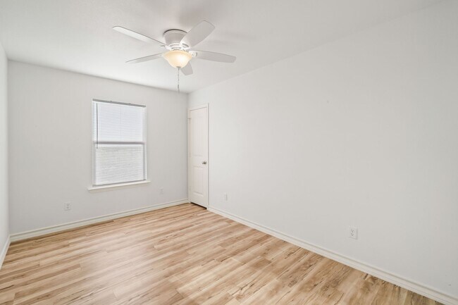 Building Photo - Country Living In Roosevelt ISD!