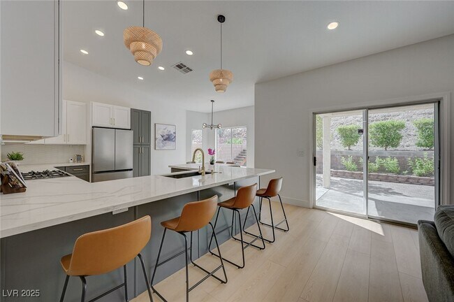 Building Photo - 2475 Sedona Cedar Ave