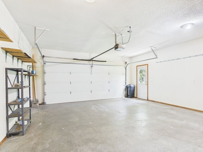 Building Photo - 24625 Spencer Rd