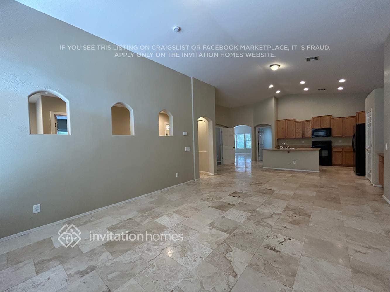 Building Photo - 2438 S 86th Ln