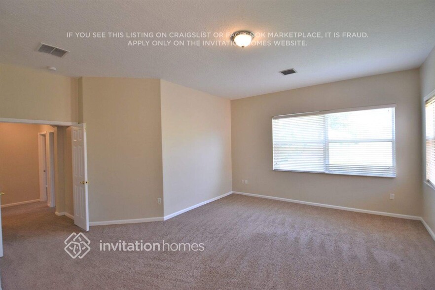 Building Photo - 15611 SW 53rd Ct