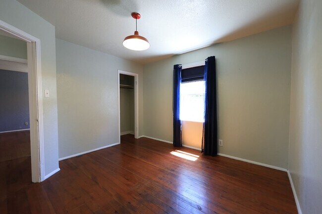 Building Photo - 1744 County Ln