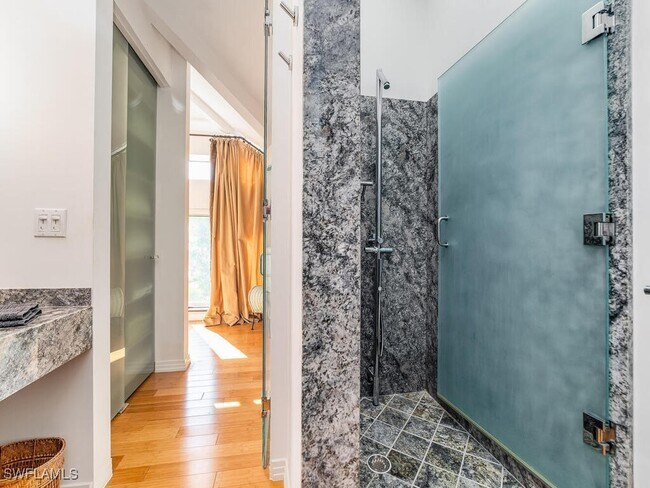 Building Photo - 883 Galleon Dr