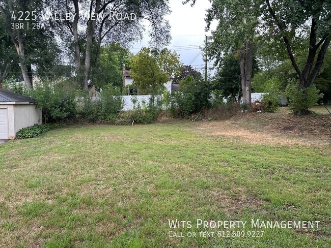 Building Photo - 4225 Valley View Rd
