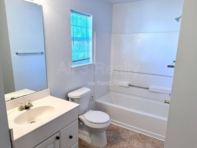 Building Photo - 1389 Highgrove Way