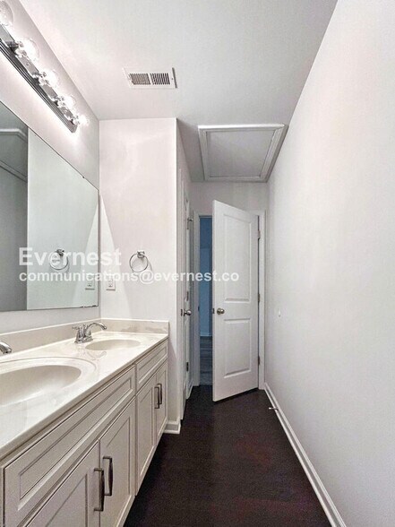 Building Photo - 7813 Sweet Grove Ct