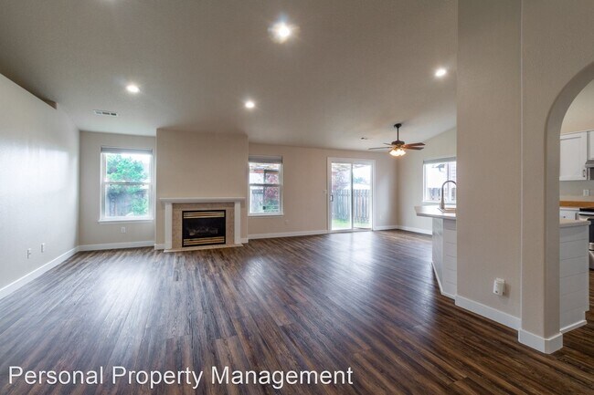 Building Photo - 3 br, 2 bath House - 15905 NE 89th St