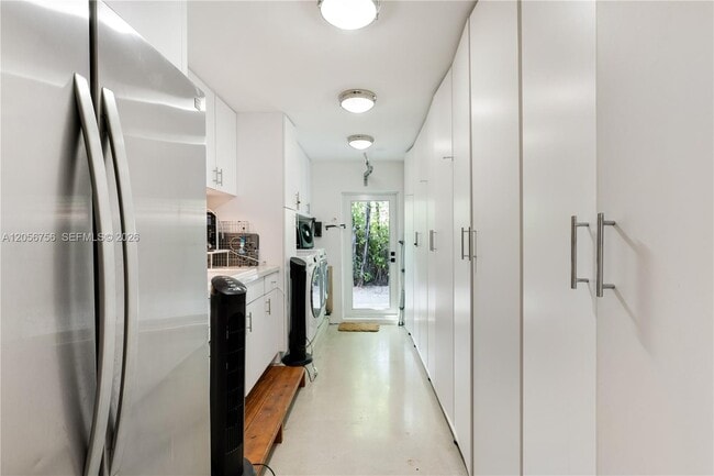 Building Photo - 270 Island Dr
