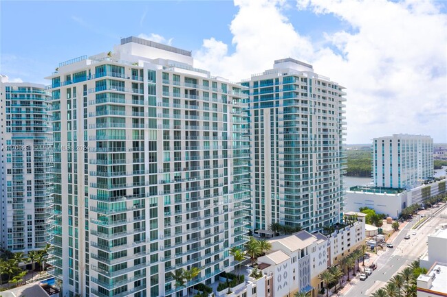 Primary Photo - 300 Sunny Isles Blvd