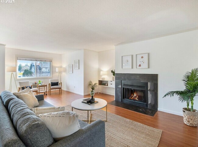 Building Photo - 6600 SE Division St