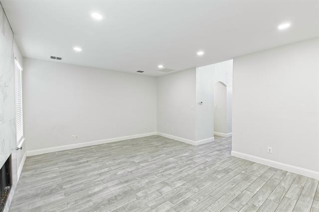 Building Photo - 9900 Presthope Dr