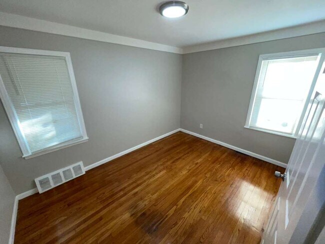 Building Photo - 20415 Goddard St